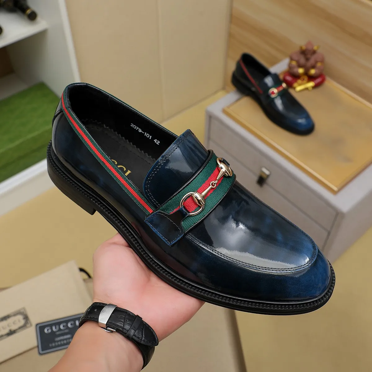 Men's shoes 💰460 💰💰Gucci official website men's business formal leather shoes update💥Hong Kong counters synchronize new styles💥completely one to one replica shipment👍zero difference in counter quality 0⃣️all made of imported first-layer cowhide on the outside with original hardware buckles➕water-dyed🐂leather lining production, color, code matching 39-44 (customized at 38.45.46)……
